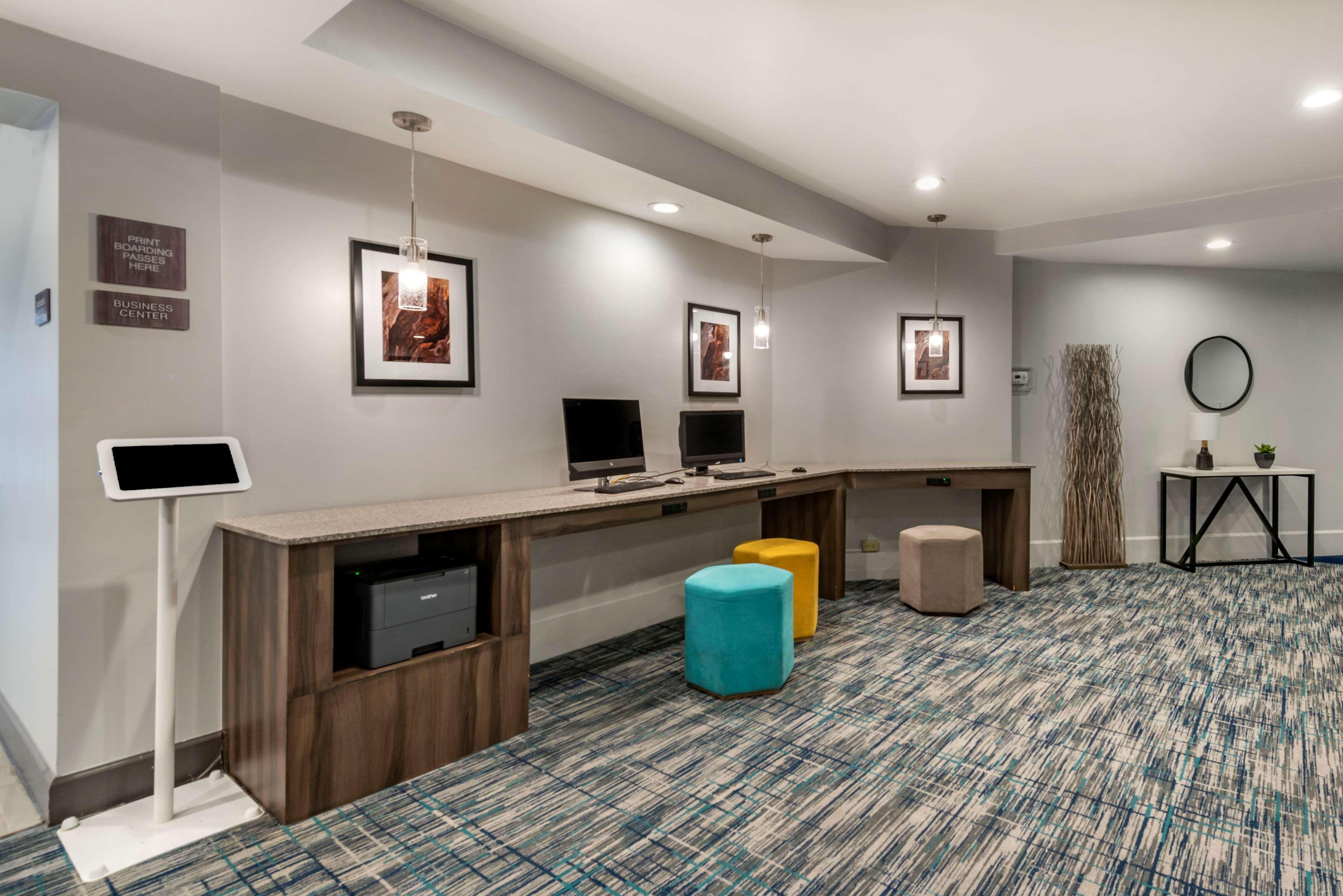 Best Western Premier Denver East Exterior photo
