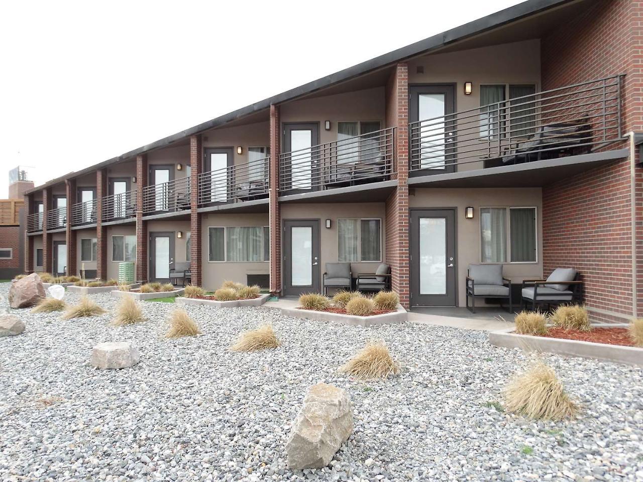 Best Western Premier Denver East Exterior photo
