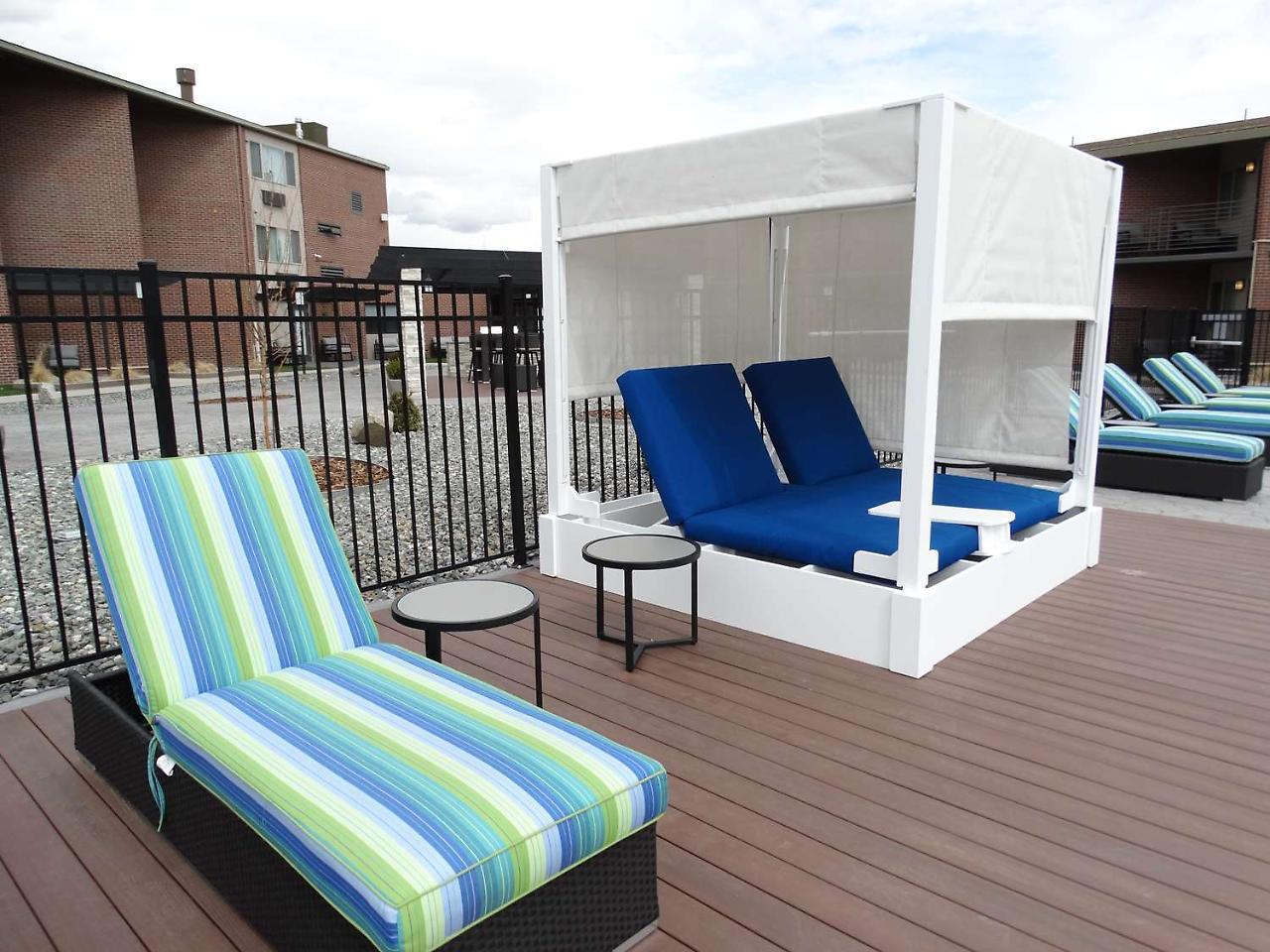 Best Western Premier Denver East Exterior photo