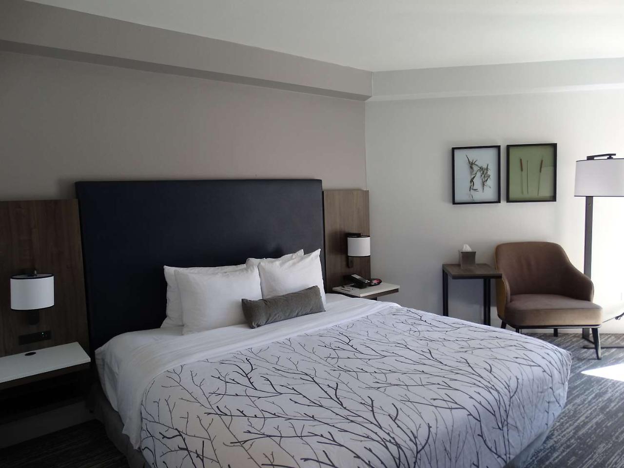 Best Western Premier Denver East Exterior photo